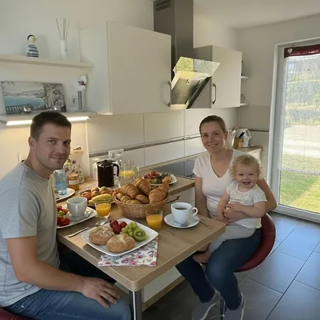 Casa vacanze Neu!!! Ferienpark- Seezeit Direkt Am Krakower